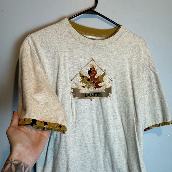Banff leaf tee - Picture 2 of 2